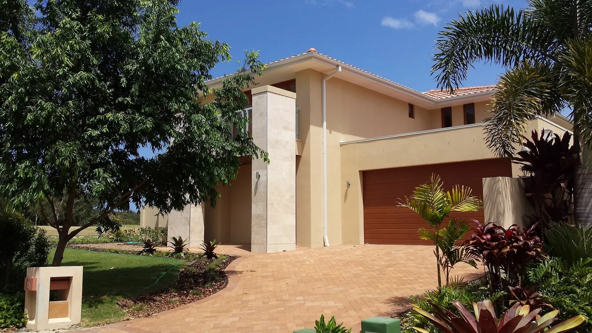 Noosa Springs Golf & Spa Resort